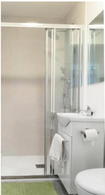 Coqueto Apartamento Nuevo En Pleno Centro De Algeciras Bb מראה חיצוני תמונה