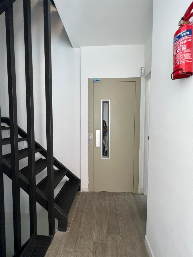 Coqueto Apartamento Nuevo En Pleno Centro De Algeciras Bb מראה חיצוני תמונה